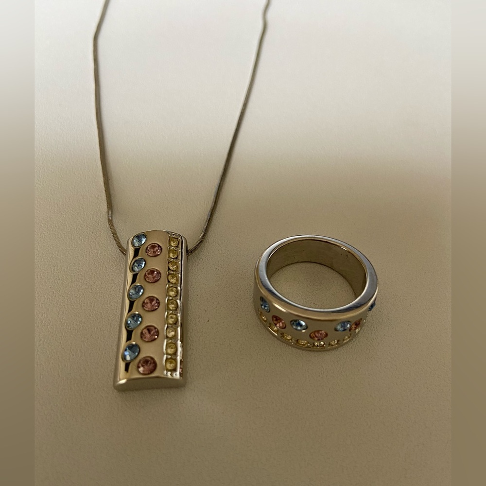 NICE 18KTCH Necklace and Ring Set